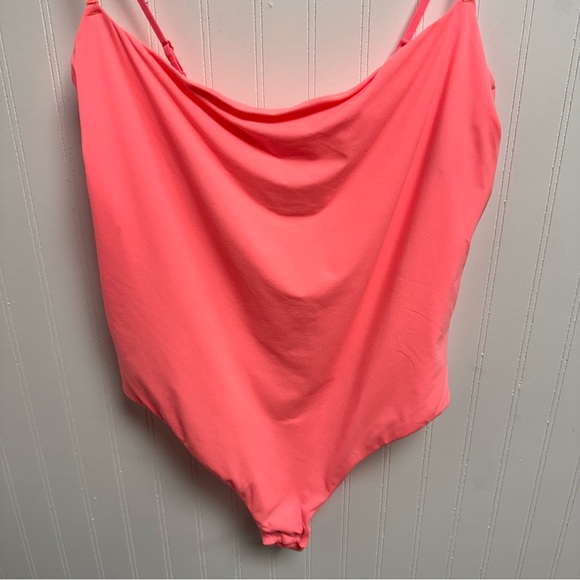 Skims Fits Everybody Cami Thong Bodysuit - Picture 2 of 6